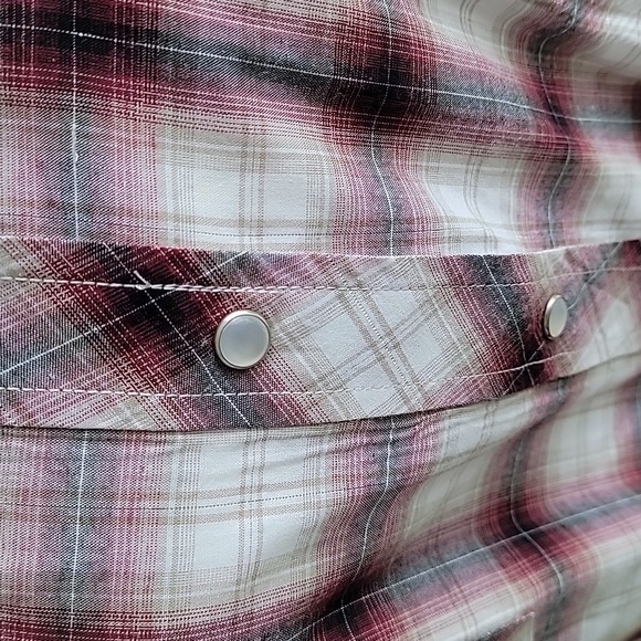 Roper Red And Black Plaid Pearl Button Up Top Size 1X - Picture 3 of 6